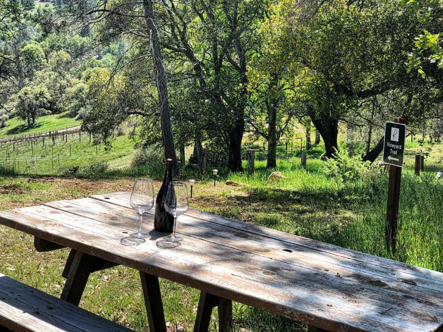 Papillon Cellars - The Loft 3*