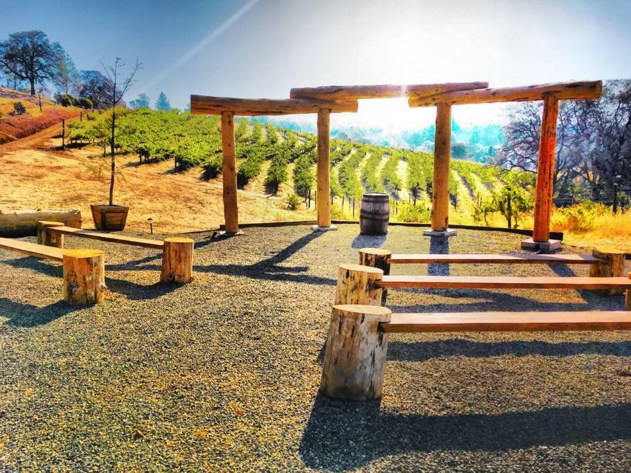 Papillon Cellars - The Loft 3*